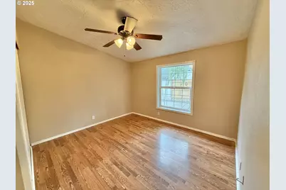 1282 E 3rd St #37, Lafayette, OR 97127 - Photo 27