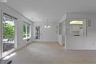 8255 SW Mariners Dr, Wilsonville, OR 97070 - Photo 9