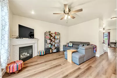 1705 Marten Ave SW, Albany, OR 97321 - Photo 11
