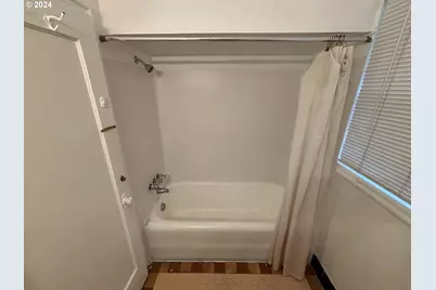 646 SE 60th Ave, Portland, OR 97215 - Photo 33