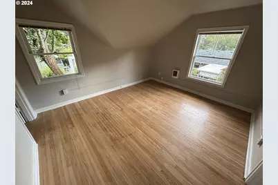 646 SE 60th Ave, Portland, OR 97215 - Photo 15