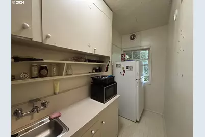 646 SE 60th Ave, Portland, OR 97215 - Photo 31