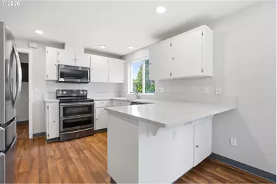 8513 NE Weidler St, Portland, OR 97220 - Photo 11