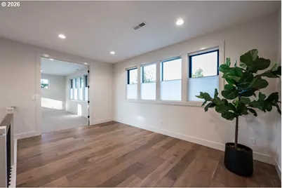 2560 Glen Eagles Pl, Lake Oswego, OR 97034 - Photo 23