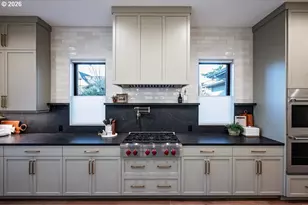 2560 Glen Eagles Pl, Lake Oswego, OR 97034 - Photo 11