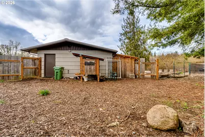 555 Stafford Ct, Eugene, OR 97405 - Photo 33