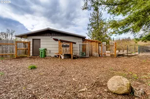 555 Stafford Ct, Eugene, OR 97405 - Photo 33