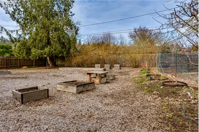 555 Stafford Ct, Eugene, OR 97405 - Photo 27