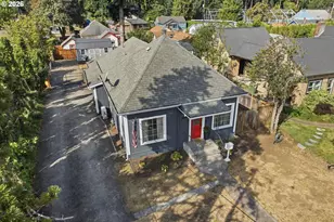620 S Water St, Silverton, OR 97381 - Photo 1