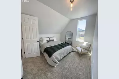 820 B St, Springfield, OR 97477 - Photo 13