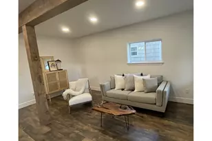 820 B St, Springfield, OR 97477 - Photo 5