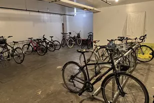 2020 SW Main St, Portland, OR 97205 - Photo 21