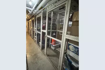 2020 SW Main St #405, Portland, OR 97205 - Photo 19