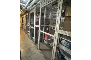 2020 SW Main St, Portland, OR 97205 - Photo 19