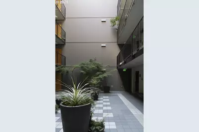 2020 SW Main St #405, Portland, OR 97205 - Photo 29
