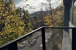 2020 SW Main St, Portland, OR 97205 - Photo 13