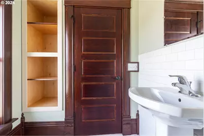 235 NE 3rd St, Hermiston, OR 97838 - Photo 21