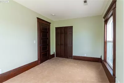 235 NE 3rd St, Hermiston, OR 97838 - Photo 17