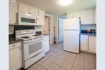 37526 Row River Rd, Dorena, OR 97434 - Photo 9