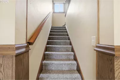 8235 72nd Ave NE, Salem, OR 97305 - Photo 17