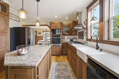 8235 72nd Ave NE, Salem, OR 97305 - Photo 11