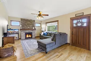 8235 72nd Ave NE, Salem, OR 97305 - Photo 5