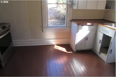 803 SE Kane St, Roseburg, OR 97470 - Photo 9