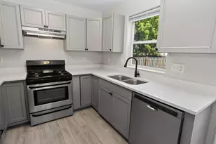 8329 N Johnswood Dr, Portland, OR 97203 - Photo 17