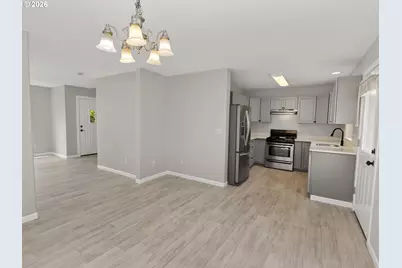 8329 N Johnswood Dr, Portland, OR 97203 - Photo 17