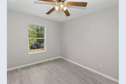 8329 N Johnswood Dr, Portland, OR 97203 - Photo 33