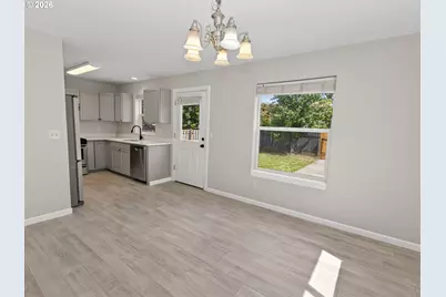 8329 N Johnswood Dr, Portland, OR 97203 - Photo 13