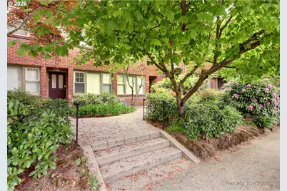 2937 SE Hawthorne Blvd, Portland, OR 97214 - Photo 1