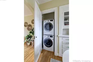 2937 SE Hawthorne Blvd, Portland, OR 97214 - Photo 11