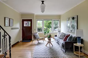 2937 SE Hawthorne Blvd, Portland, OR 97214 - Photo 3