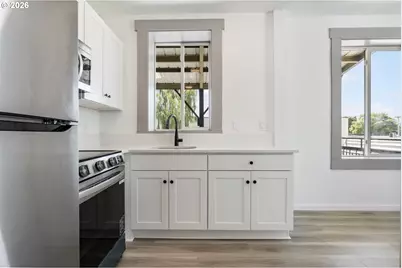 708 N Killingsworth St #14, Portland, OR 97217 - Photo 3