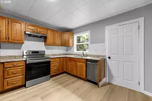 1065 7th Ave, Longview, WA 98632 - Photo 9