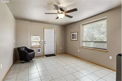 9860 S Bank Dr, Roseburg, OR 97470 - Photo 31