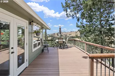9860 S Bank Dr, Roseburg, OR 97470 - Photo 25