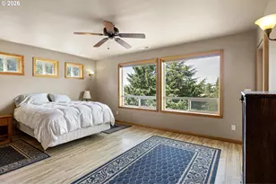 9860 S Bank Dr, Roseburg, OR 97470 - Photo 17