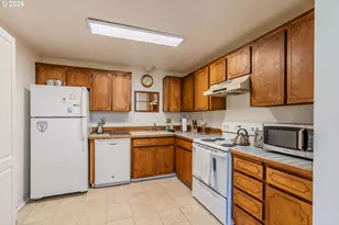 2905 NE 13th St, Gresham, OR 97030 - Photo 7