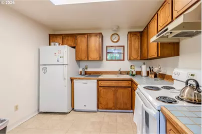2905 NE 13th St, Gresham, OR 97030 - Photo 9