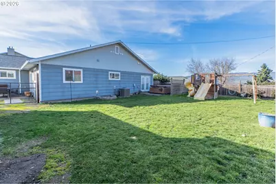 1812 Roberts St, The Dalles, OR 97058 - Photo 33