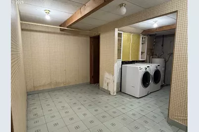 2324 SE 102nd Ave, Portland, OR 97216 - Photo 33