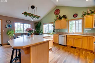 1088 S Sycamore St, Canby, OR 97013 - Photo 7