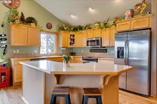 1088 S Sycamore St, Canby, OR 97013 - Photo 5