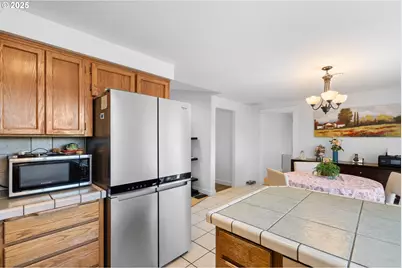 15550 SE Yamhill St, Portland, OR 97233 - Photo 9