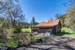 1868 Larson Rd, Roseburg, OR 97471 - Photo 37