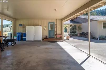 1868 Larson Rd, Roseburg, OR 97471 - Photo 27