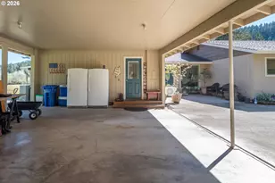 1868 Larson Rd, Roseburg, OR 97471 - Photo 27