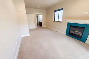 1125 W 28th Ave, Eugene, OR 97405 - Photo 3